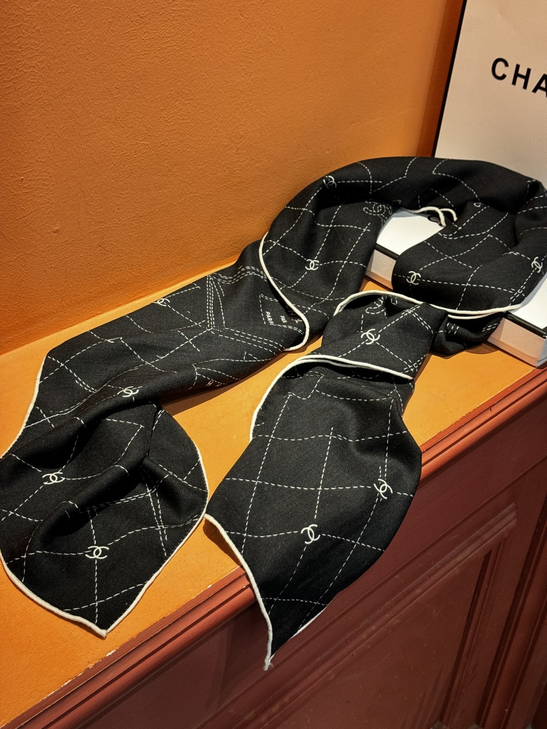 【升级双面同色 加密面料】 上新❤️ 140*140台版印花 黑白二色 高级都市新贵！山茶花的再一次邂逅