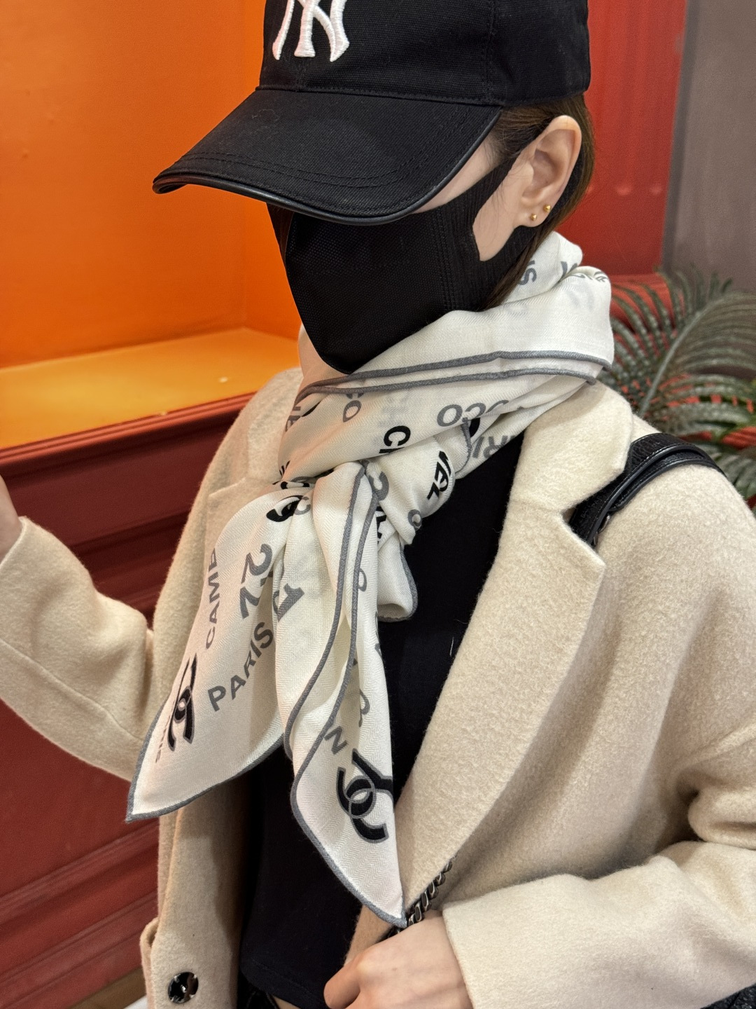 【升级双面同色 加密面料】 上新❤️ 140*140台版印花 黑白二色 高级都市新贵！山茶花的再一次邂逅