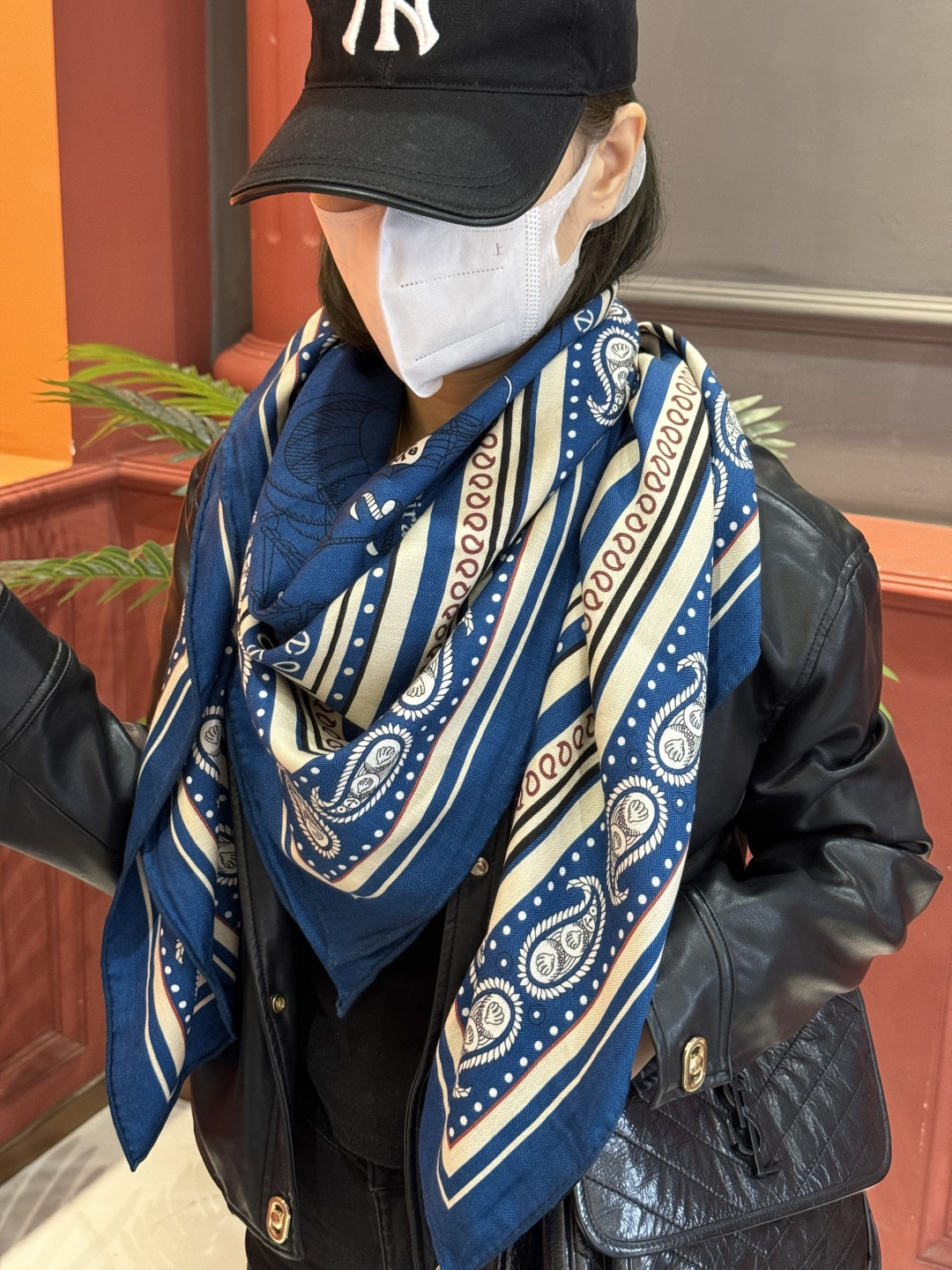 羊绒新款🆕👏👏买了都说好看‼️推荐💕爱马仕双面同色羊绒方巾【水手纹身双面同色140】，顶级工艺超值‼️爱