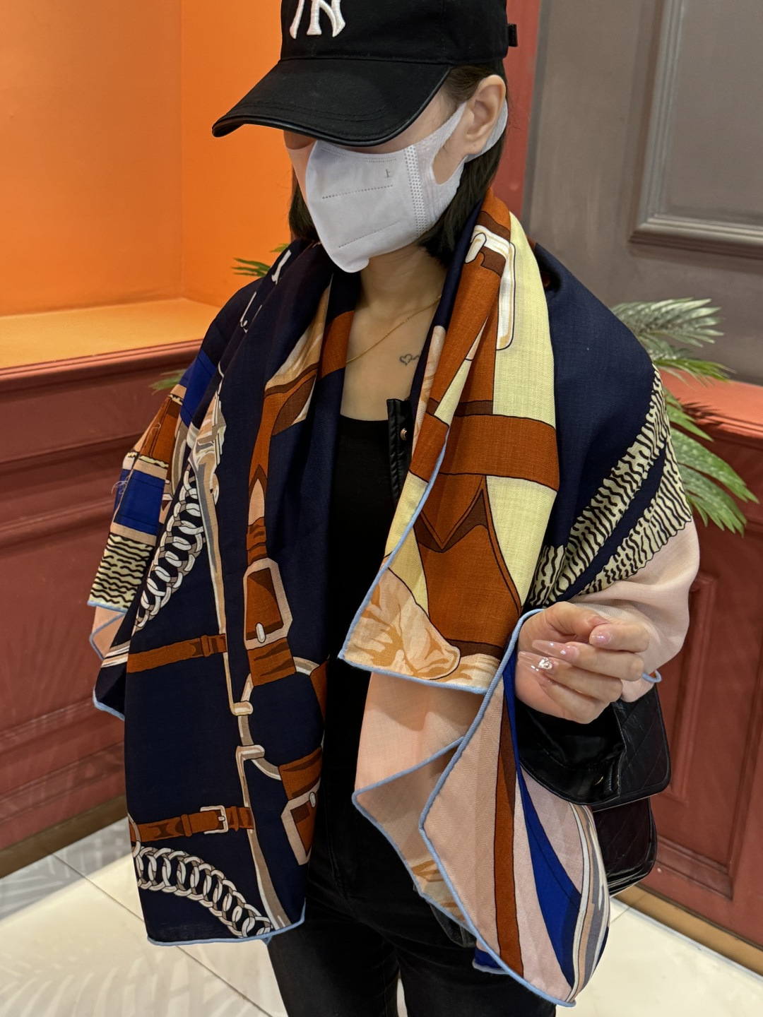 羊绒新款🆕👏👏买了都说好看‼️推荐💕爱马仕双面同色羊绒方巾，【双面同色140】顶级工艺超值‼️爱马仕专柜