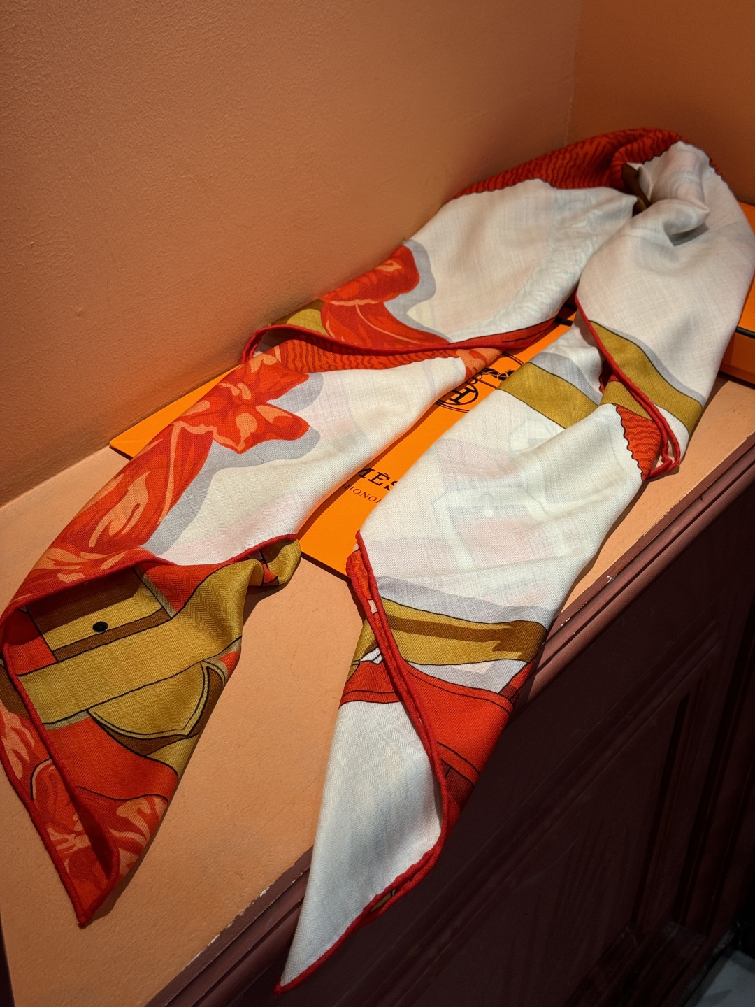 羊绒新款🆕👏👏买了都说好看‼️推荐💕爱马仕双面同色羊绒方巾，【双面同色140】顶级工艺超值‼️爱马仕专柜