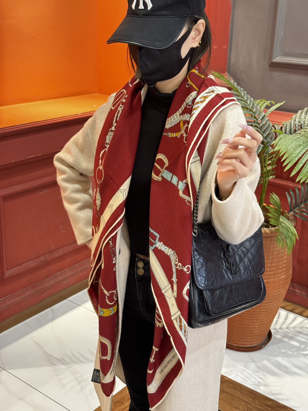 羊绒新款🆕👏👏买了都说好看‼️推荐💕爱马仕双面同色羊绒方巾【跃动的马儿双面同色140】，顶级工艺超值‼️