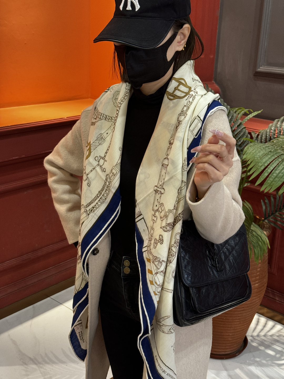 羊绒新款🆕👏👏买了都说好看‼️推荐💕爱马仕双面同色羊绒方巾【跃动的马儿双面同色140】，顶级工艺超值‼️