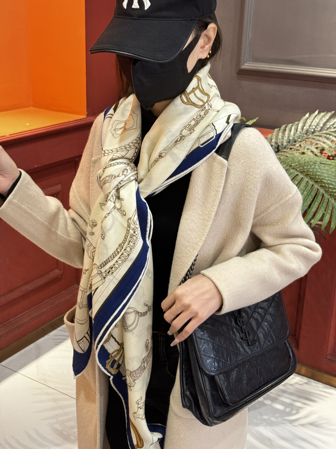 羊绒新款🆕👏👏买了都说好看‼️推荐💕爱马仕双面同色羊绒方巾【跃动的马儿双面同色140】，顶级工艺超值‼️