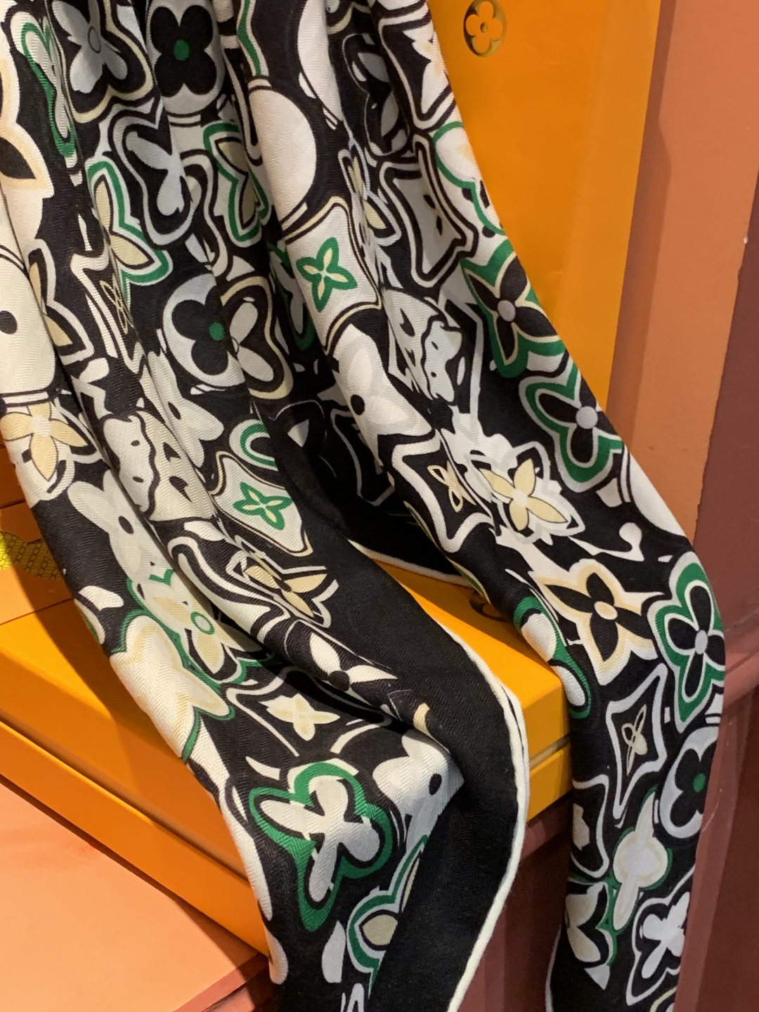 JARDIN DES PLANTES 140双面丝绒～【LV秋冬新品】Jardin Des Plante