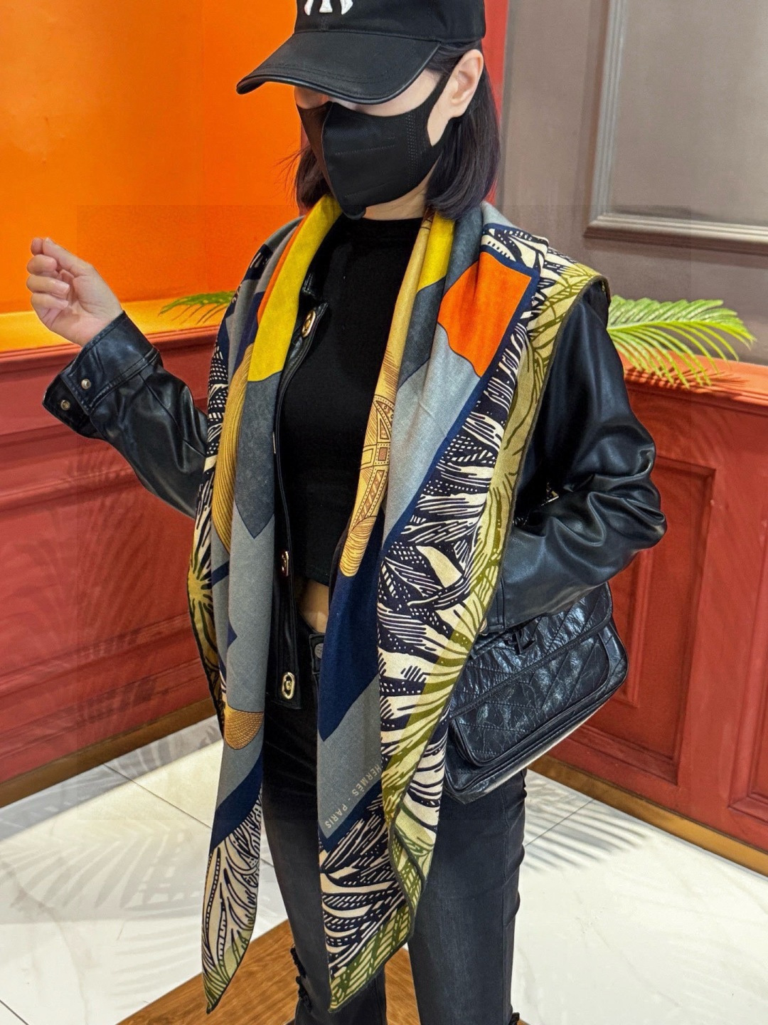 H，目前最热门的 “超现实爱马仕枢纽” 风靡全宇宙，听名字就充斥着未来空间♥️艺术品一样的存在，会绝版的