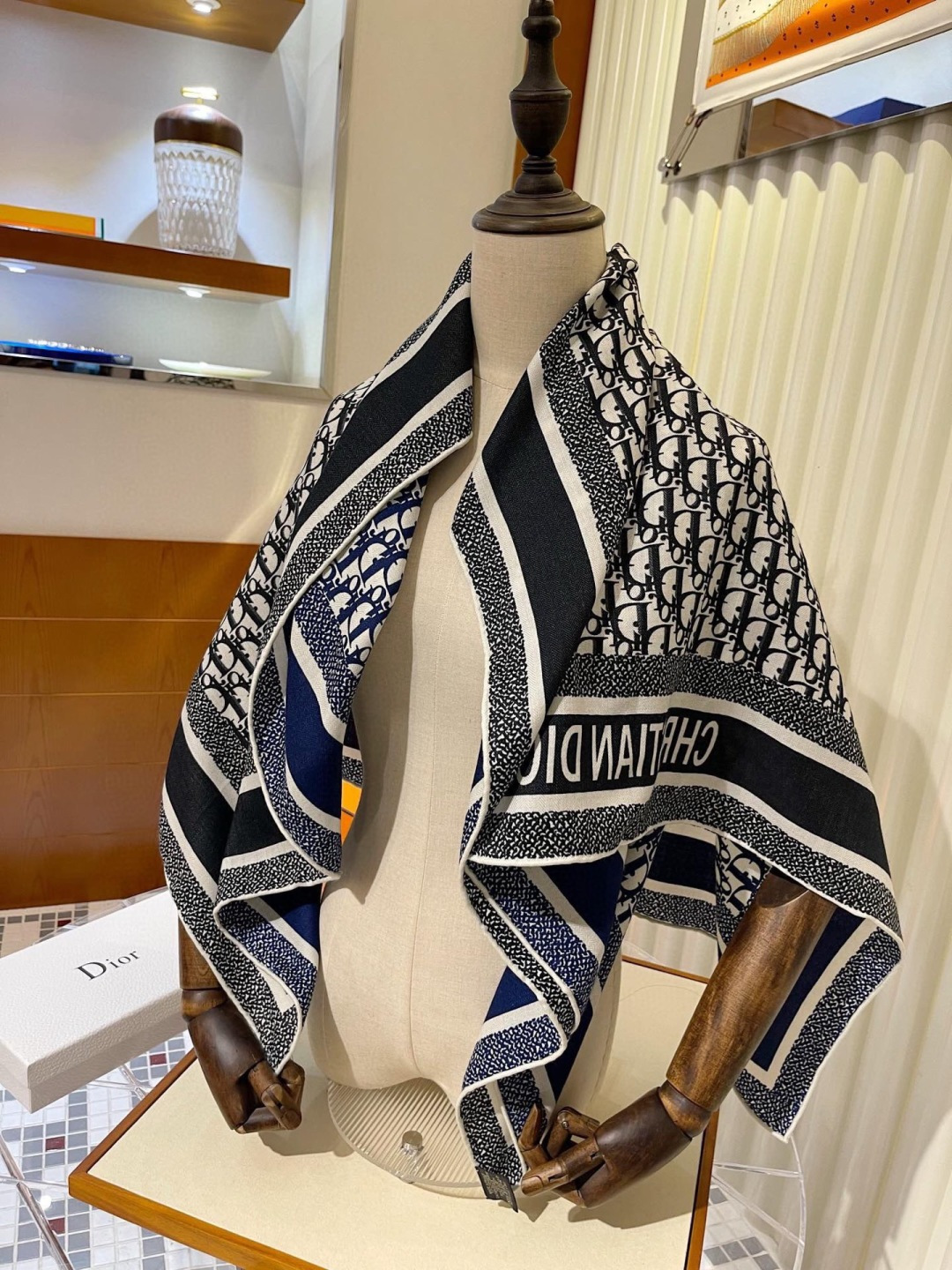 Dior 。首款上新双面丝绒～ 只有我家的品质才敢叫【丝绒”】只有我家的密度才敢说【加密】只有我家出品才