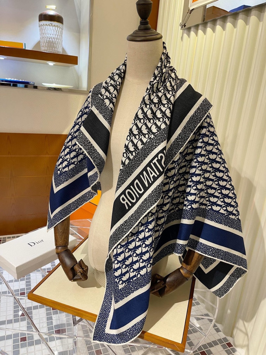 Dior 。首款上新双面丝绒～ 只有我家的品质才敢叫【丝绒”】只有我家的密度才敢说【加密】只有我家出品才