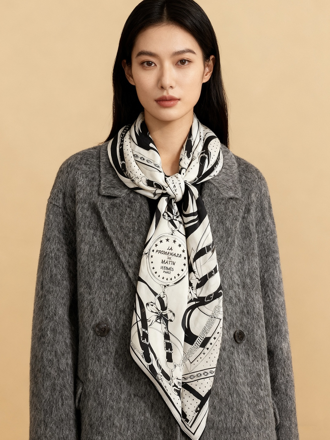 “清晨漫步Bandana”140厘米双面同色丝绒披肩手工卷边山羊绒和真丝混纺披肩（70%山羊绒，30%桑