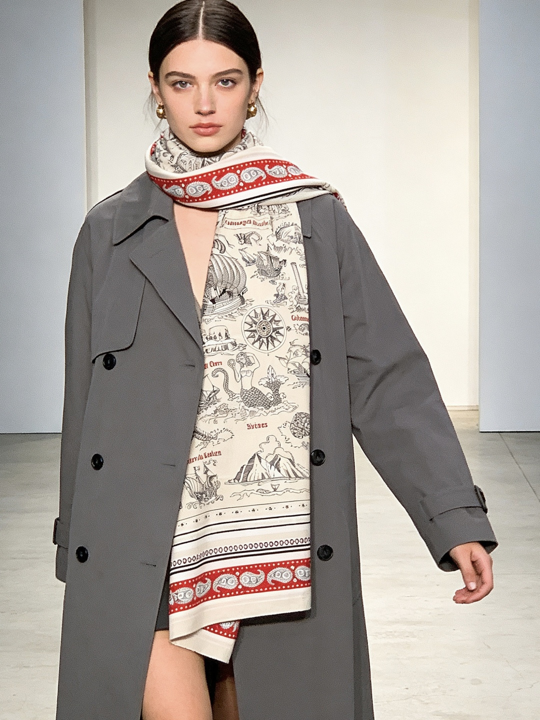 羊绒新款🆕👏👏买了都说好看‼️推荐💕爱马仕双面同色羊绒方巾【水手纹身双面同色140】，顶级工艺超值‼️爱