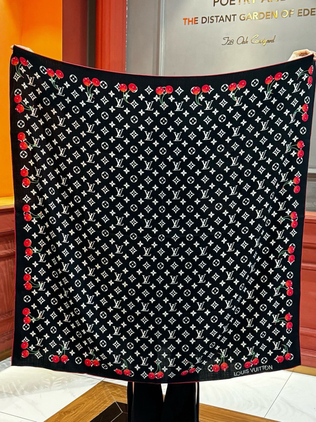 LV X TM MONOGRAMCERISE 140丝绒方巾【140双面丝绒同色】LV × TM Mon