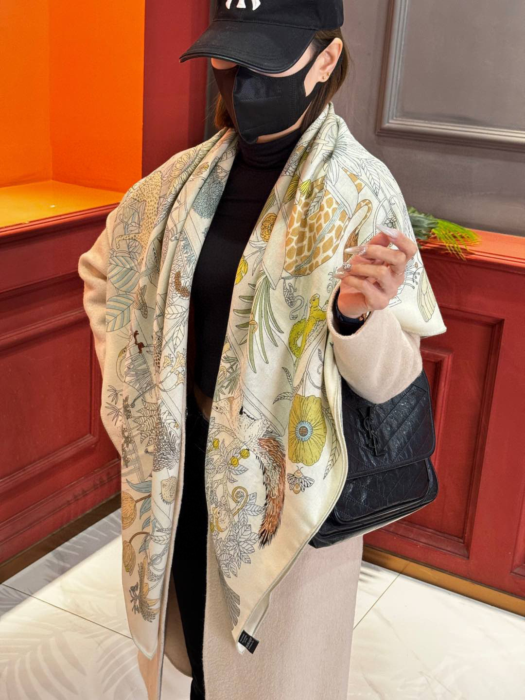 羊绒新款🆕👏买了都说好看‼️推荐💕爱马仕双面同色羊绒方巾，【奇珍乐园双面同色140】顶级工艺超值‼️爱马