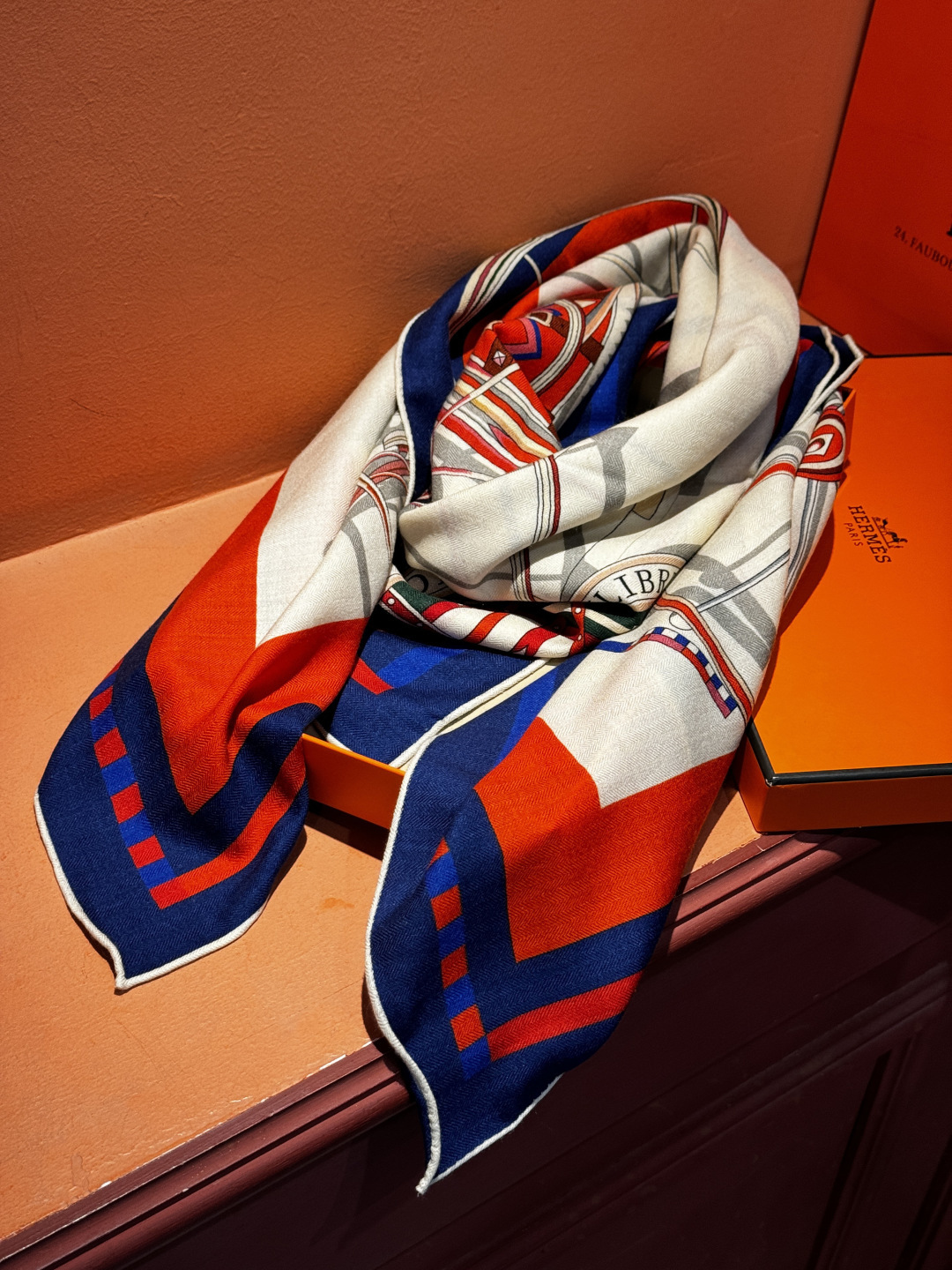 ❄️【双面同色】原单爱马仕140cm丝绒方巾💕 《平衡马车》，没有体验过野村大辅的豪华马车，就不算拥有丰