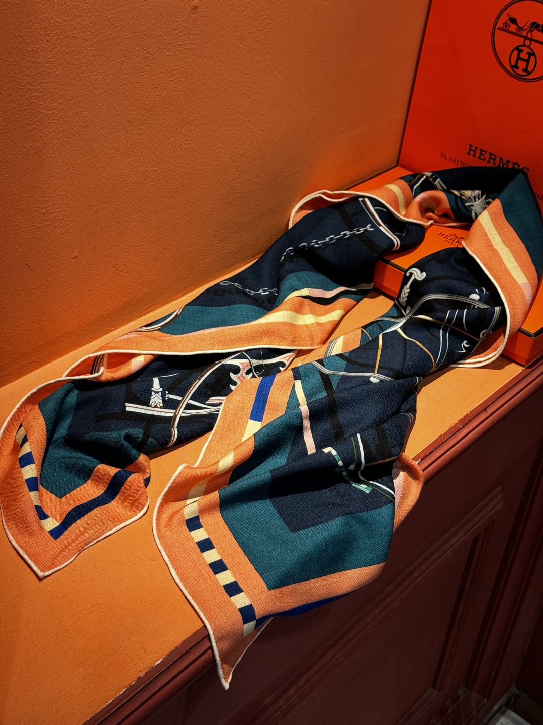 ❄️【双面同色】原单爱马仕140cm丝绒方巾💕 《平衡马车》，没有体验过野村大辅的豪华马车，就不算拥有丰