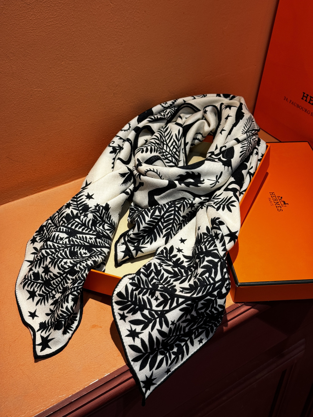 ❄️【双面同色】原单爱马仕140cm丝绒方巾💕 《平衡马车》，没有体验过野村大辅的豪华马车，就不算拥有丰