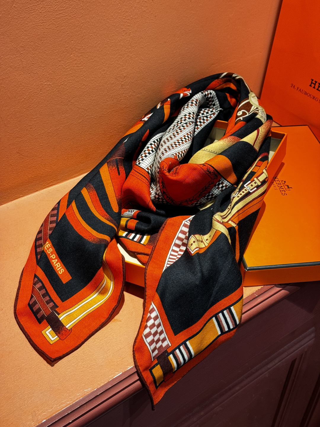 ❄️【双面同色】原单爱马仕140cm丝绒方巾💕 《马术密匙》，十九世纪的商品图录汇集了手工匠们的系列产品