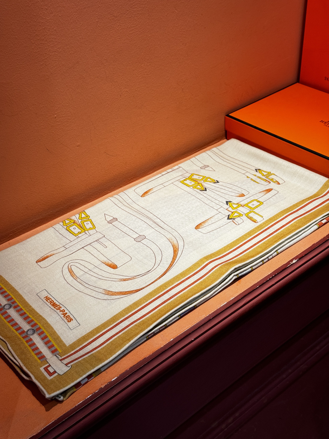 ❄️【双面同色】原单爱马仕140cm丝绒方巾💕 《马术密匙》，十九世纪的商品图录汇集了手工匠们的系列产品