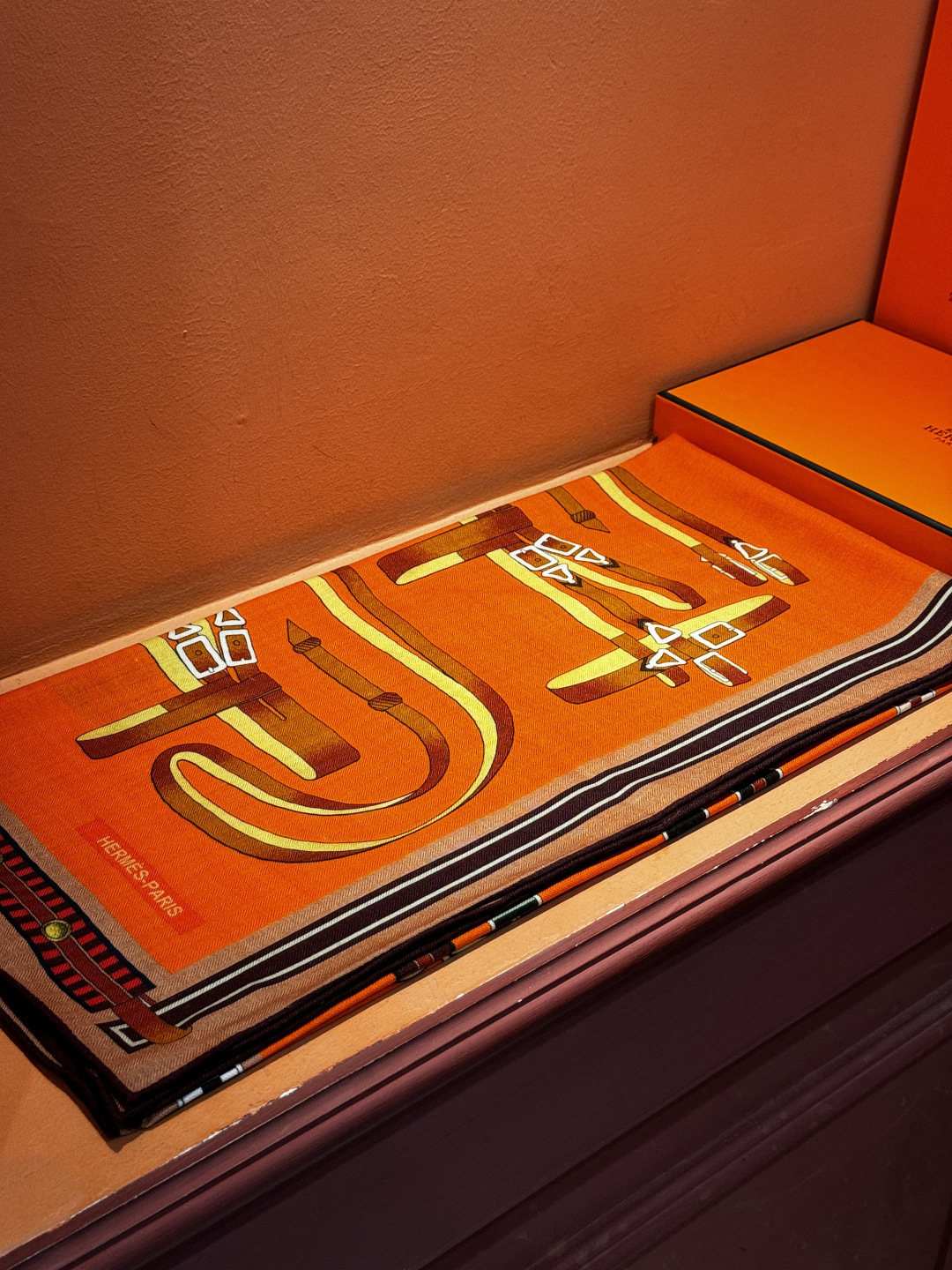 ❄️【双面同色】原单爱马仕140cm丝绒方巾💕 《马术密匙》，十九世纪的商品图录汇集了手工匠们的系列产品