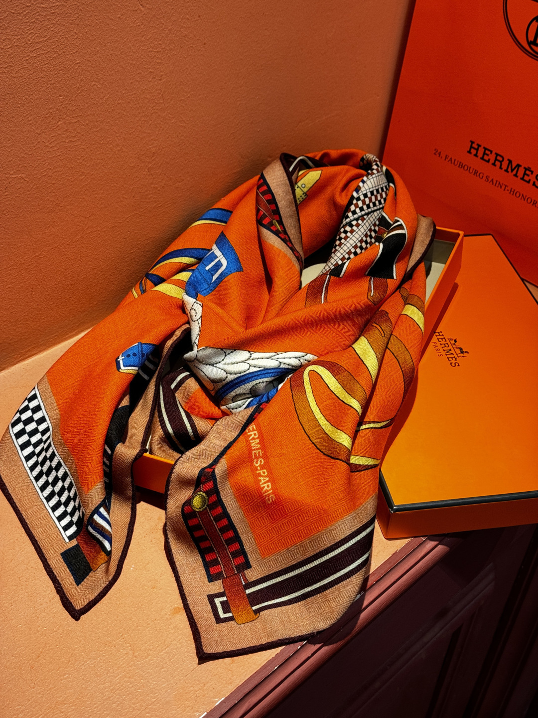 ❄️【双面同色】原单爱马仕140cm丝绒方巾💕 《马术密匙》，十九世纪的商品图录汇集了手工匠们的系列产品