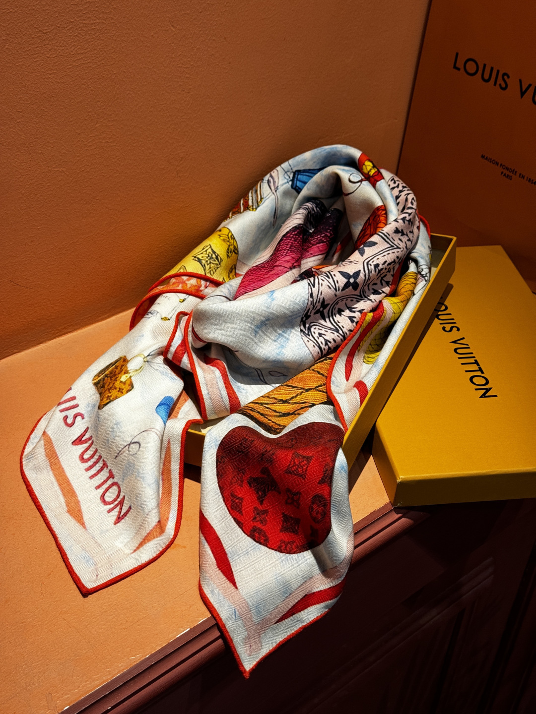 ❄【双面同色】原单Lv140cm丝绒方巾，《热气球》，本款方巾全新加入 U价🉐️ and Away 系列