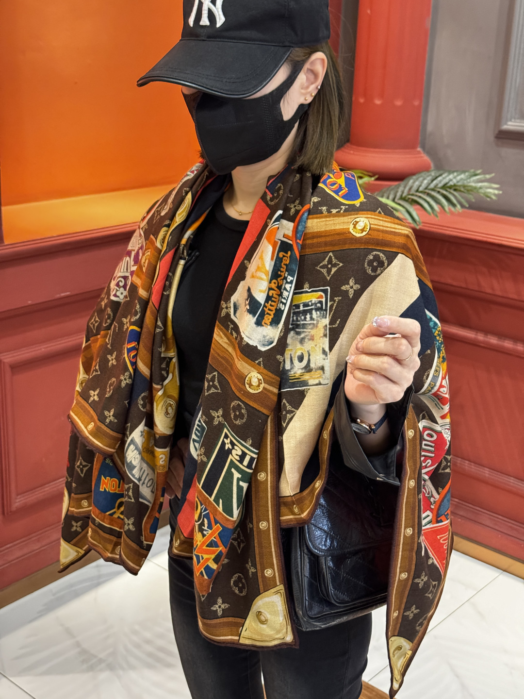 【LV】上新❤️ 路易威登 一款值得品细节的高货抠细节，从一个小块的配色去打败市场货140方巾 二个配色