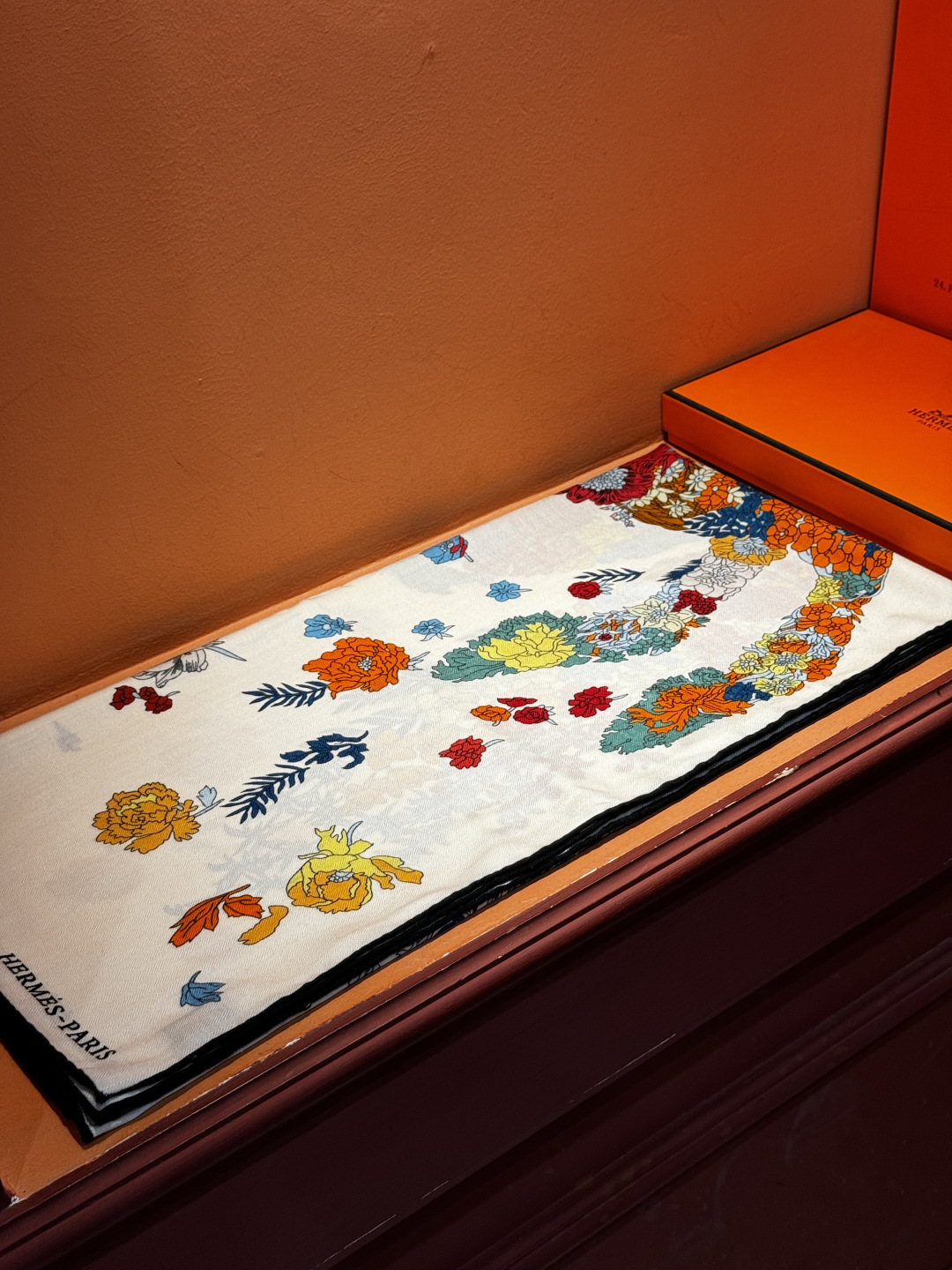 ❤ 双面同色【▪️卓尔不凡，高级有气场！！】非常抬人，带点故事的精彩！永远加分的hermes艺术单品！美