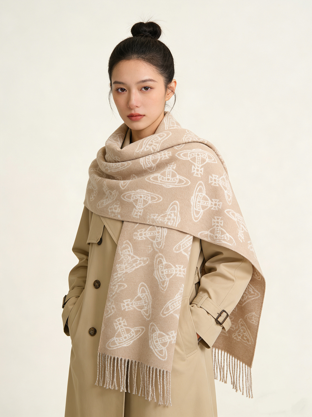 时髦女孩必备，土星🪐，西太后单品！羊羔毛围巾披肩两用！尺寸：40cm*180cm