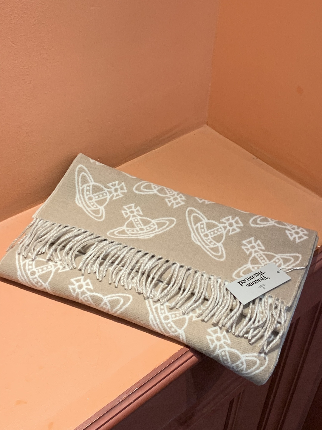 时髦女孩必备，土星🪐，西太后单品！羊羔毛围巾披肩两用！尺寸：40cm*180cm