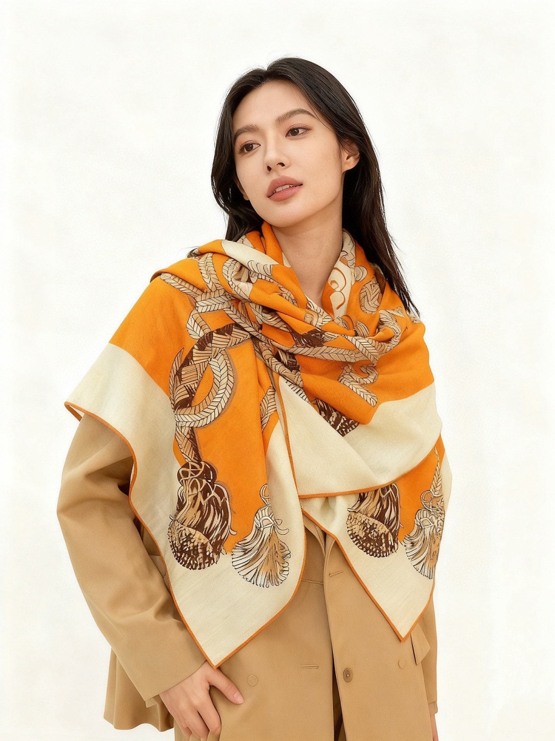 💟2025年秋冬上新💞【双面同色丝绒方巾】手工卷边山羊绒和真丝混纺披肩（70%山羊绒，30%桑蚕丝）这款