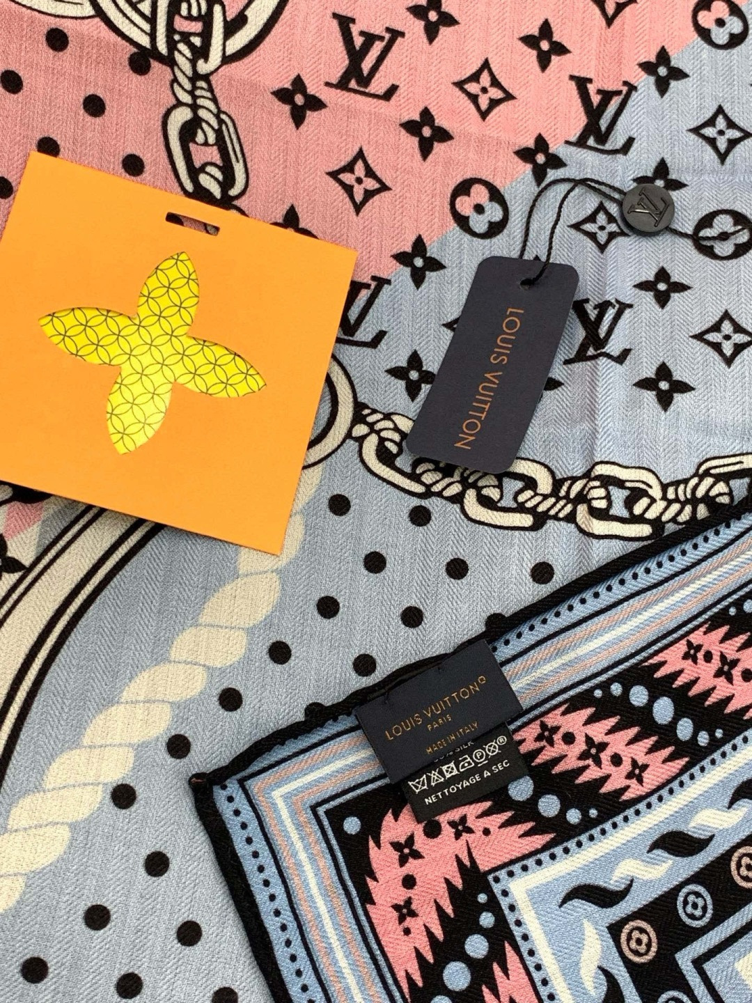 LV x TM 140披肩【140顶级丝绒双面同色披肩】本款LVxTMMonogram Multicol