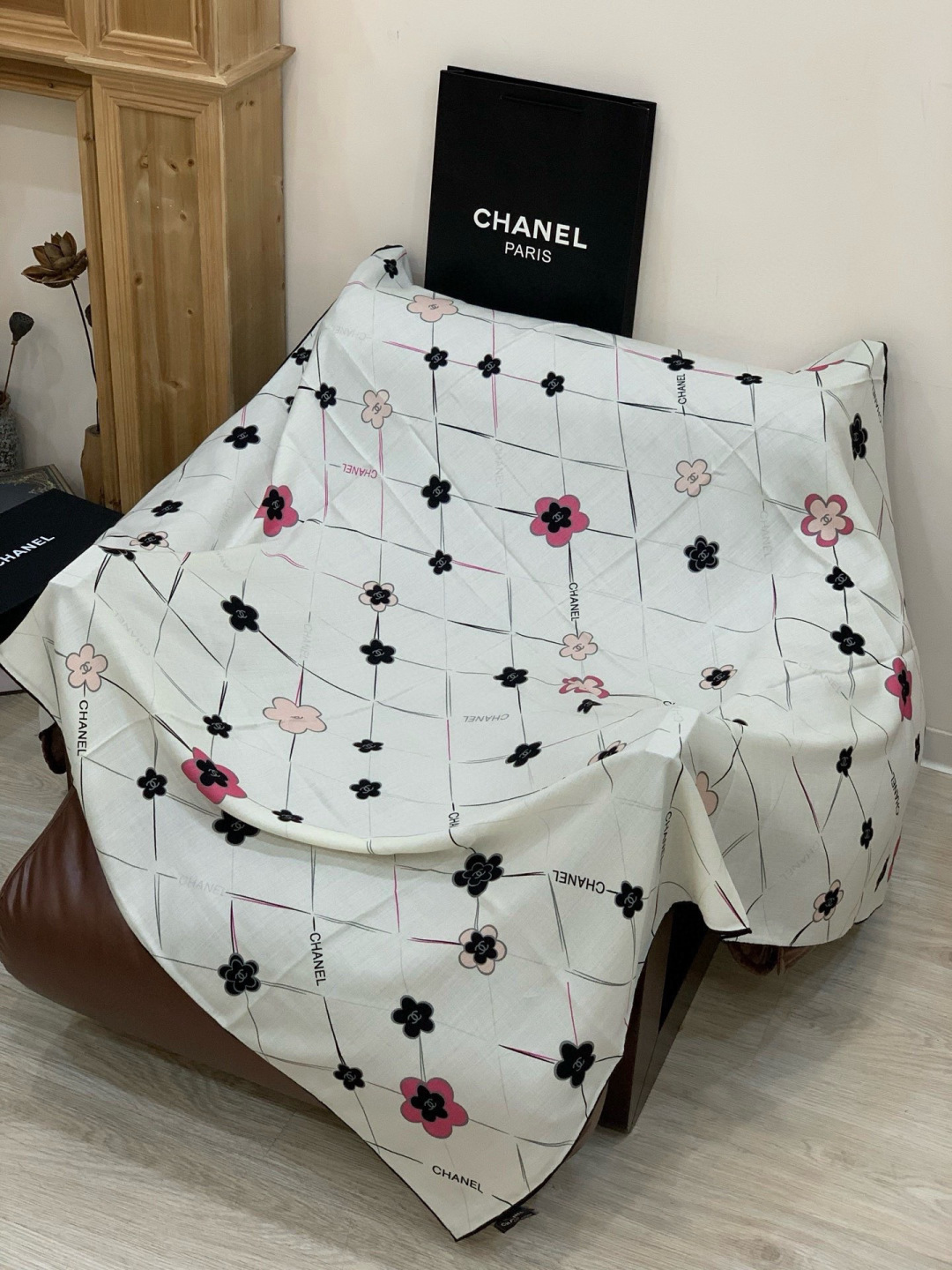 📦新款💖💖🏻🏻【山茶花印花140】140丝绒双面同色印花方巾‼️抢‼️VIP推荐 ‼️下手一定要快【高端