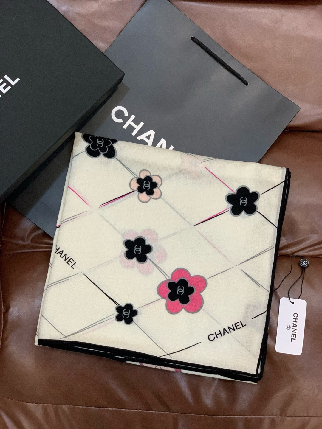 📦新款💖💖🏻🏻【山茶花印花140】140丝绒双面同色印花方巾‼️抢‼️VIP推荐 ‼️下手一定要快【高端