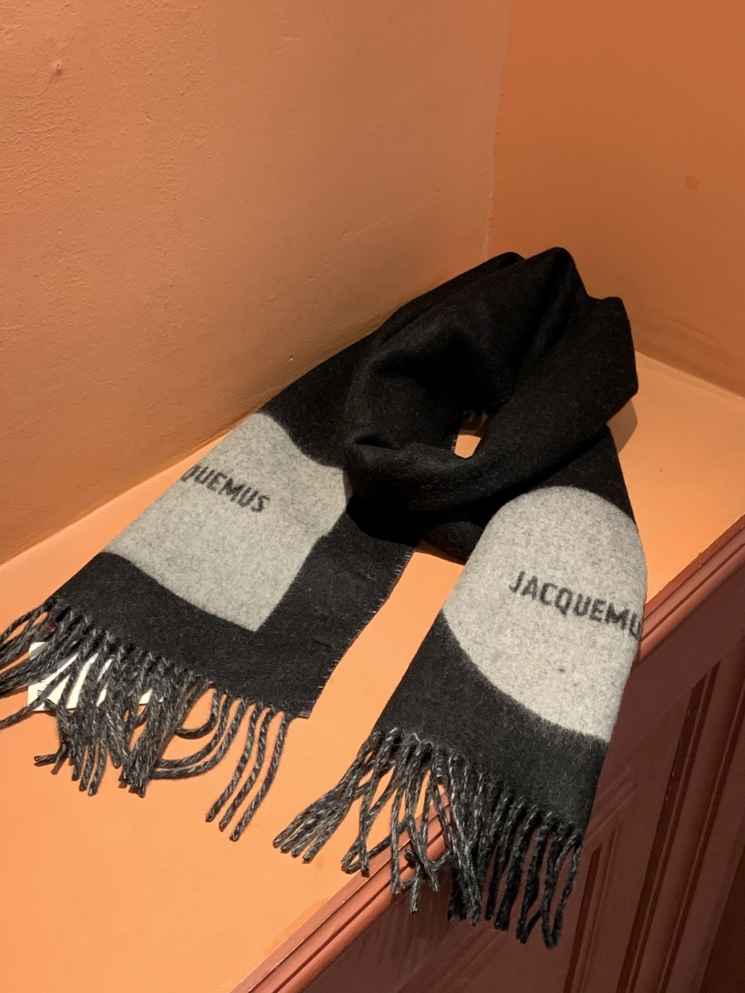 Jacquemus 双面围巾❗今年真的被疯狂种草 今年冬天就非宠这条 好看的要疯掉了，太有型太有魅力了❗