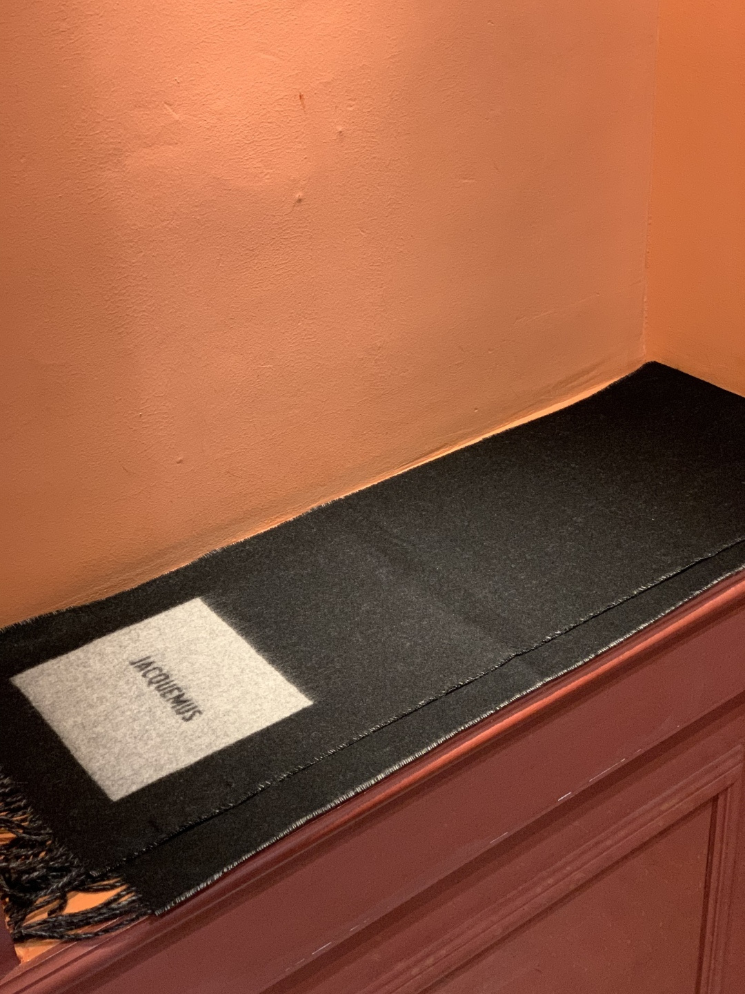 Jacquemus 双面围巾❗今年真的被疯狂种草 今年冬天就非宠这条 好看的要疯掉了，太有型太有魅力了❗