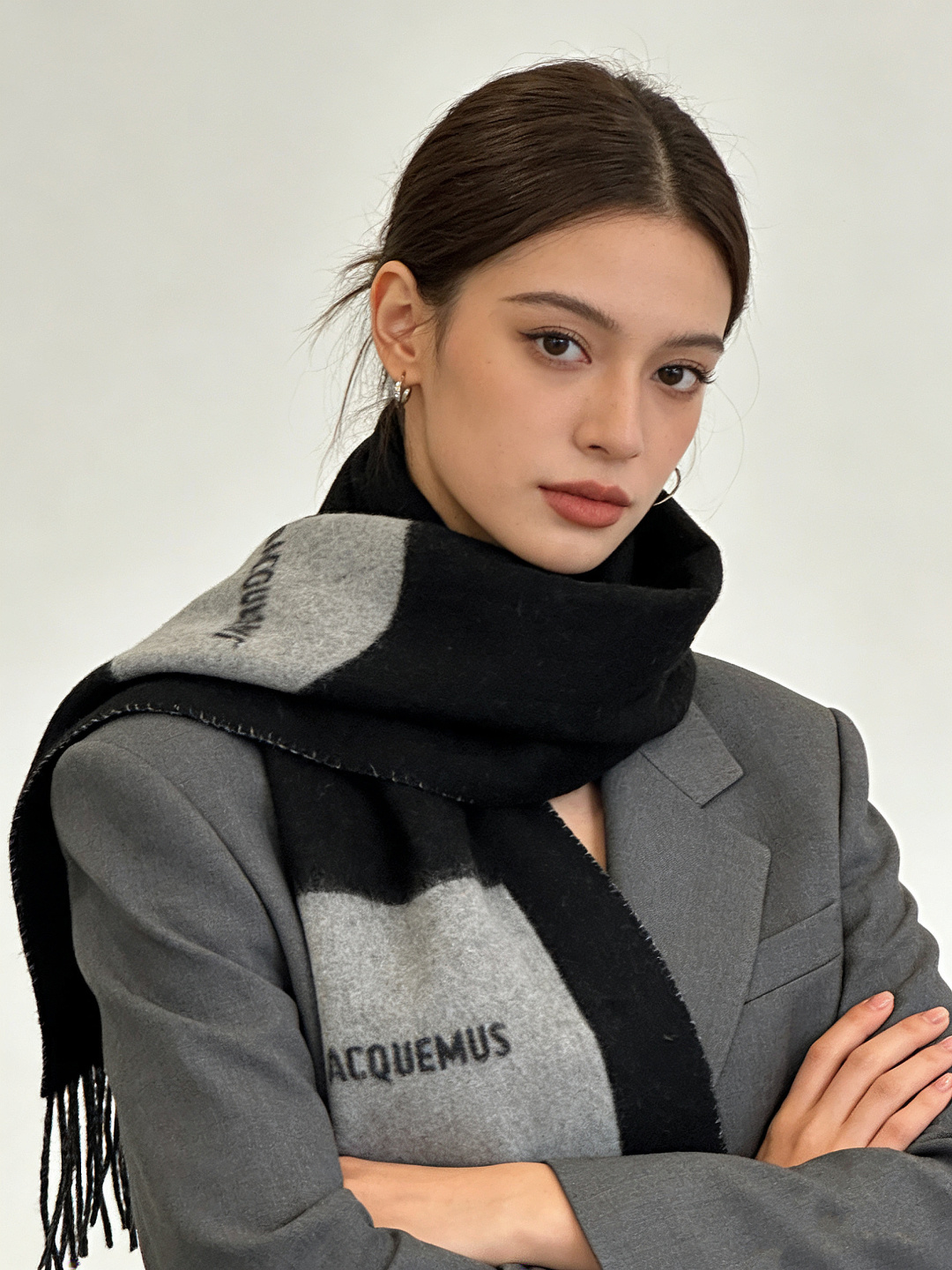Jacquemus 双面围巾❗今年真的被疯狂种草 今年冬天就非宠这条 好看的要疯掉了，太有型太有魅力了❗