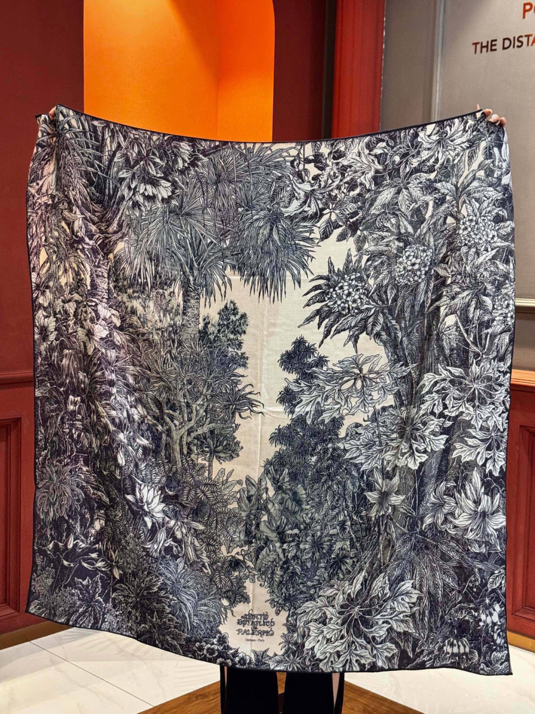 💟2025年秋冬抢先 上新💞【双面同色丝绒方巾】手工卷边山羊绒和真丝混纺披肩（70%山羊绒，30%桑蚕丝