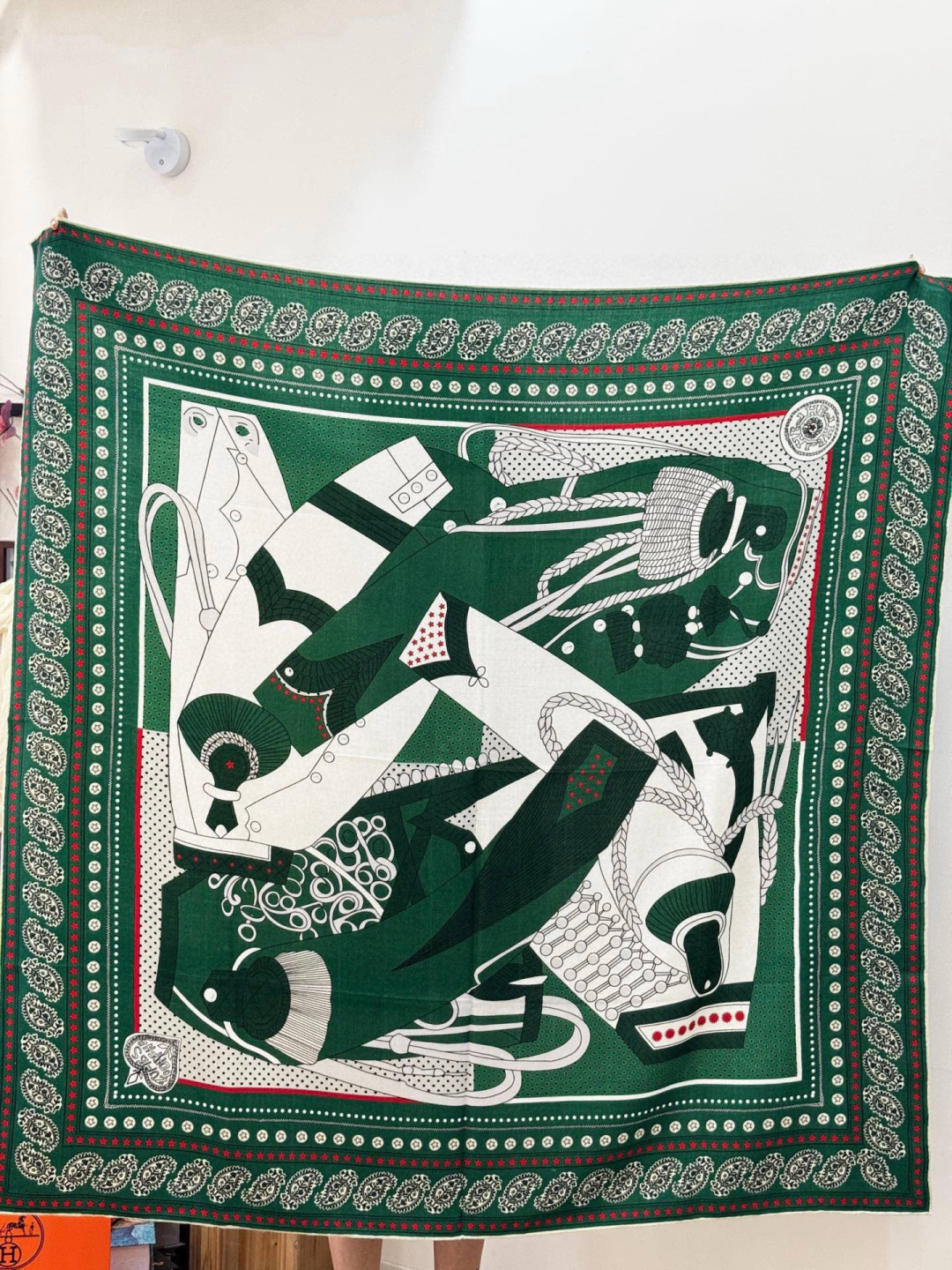 💟羊绒新款🆕👏👏买了都说好看‼️推荐💕爱马仕双面同色羊绒方巾，顶级工艺超值‼️爱马仕专柜爆款🎁💟立体呈现