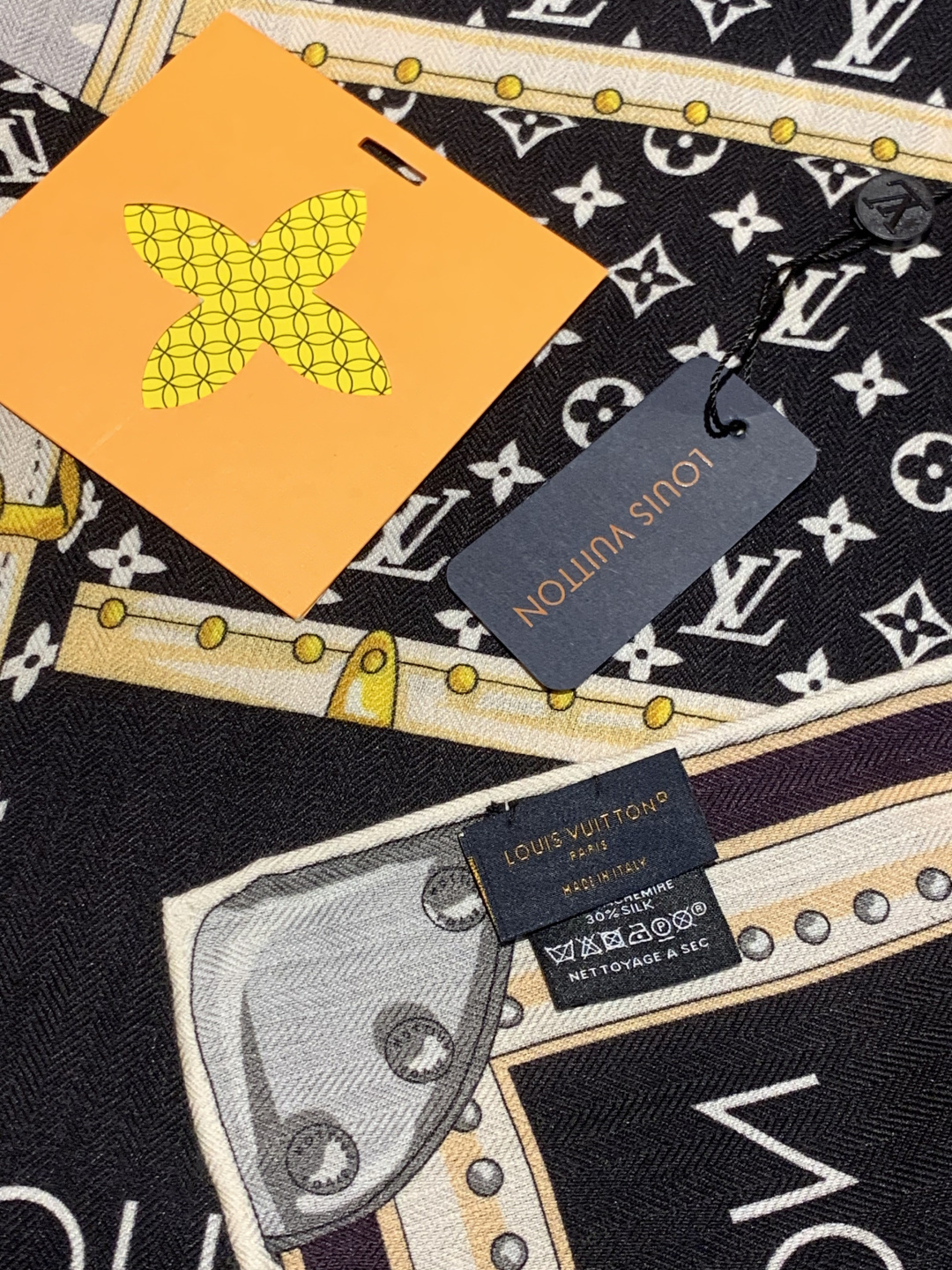 MY NEVERFULL 140丝绒方巾【140顶级丝绒双面同色】My Neverfull 丝绒方巾回溯