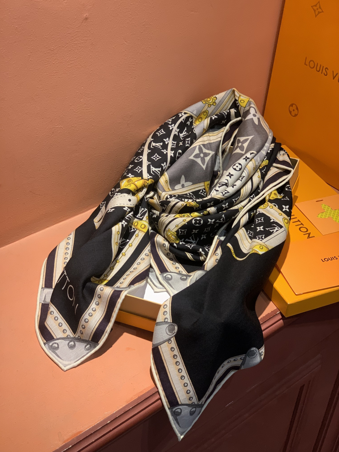 MY NEVERFULL 140丝绒方巾【140顶级丝绒双面同色】My Neverfull 丝绒方巾回溯