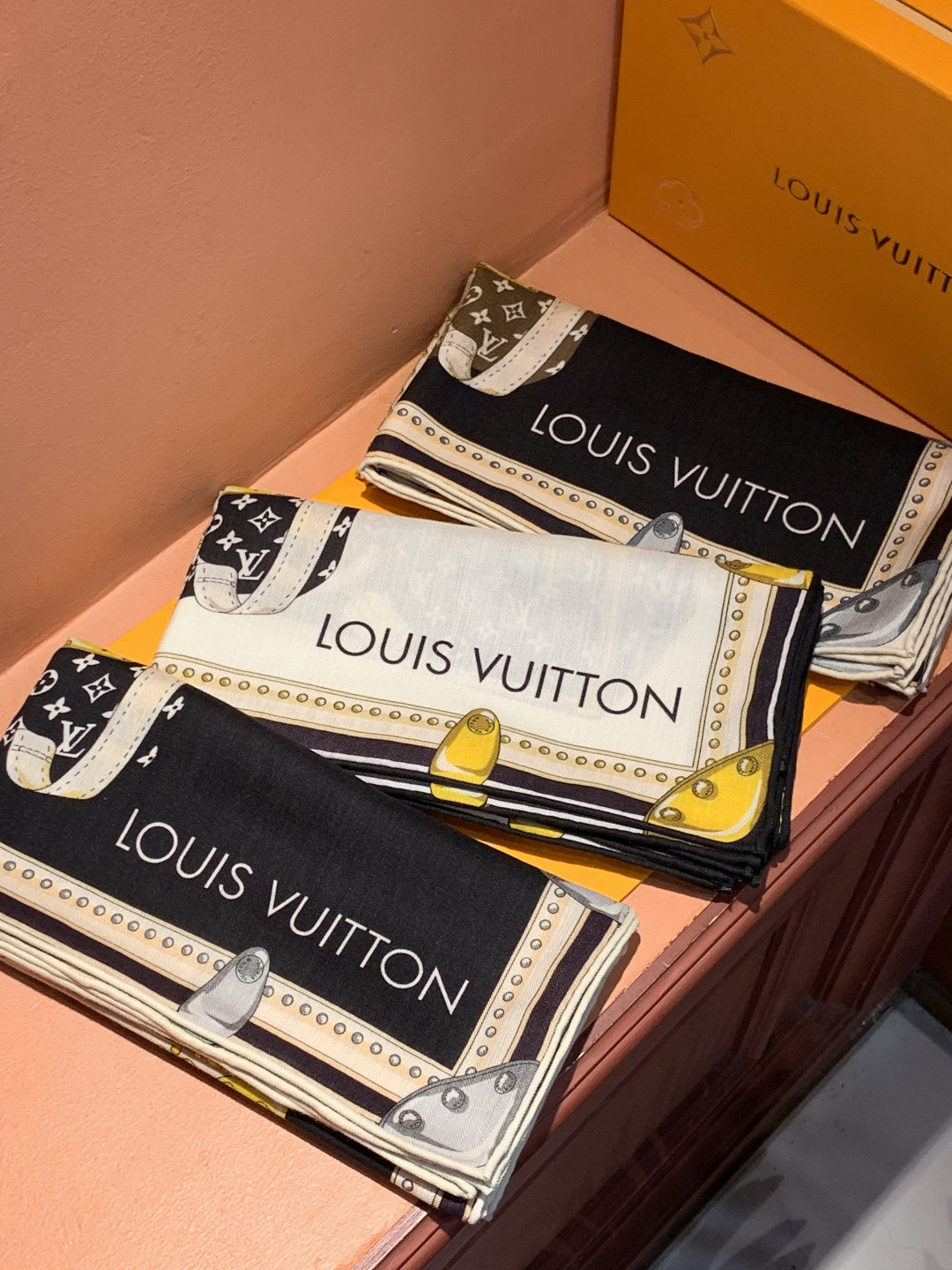 MY NEVERFULL 140丝绒方巾【140顶级丝绒双面同色】My Neverfull 丝绒方巾回溯