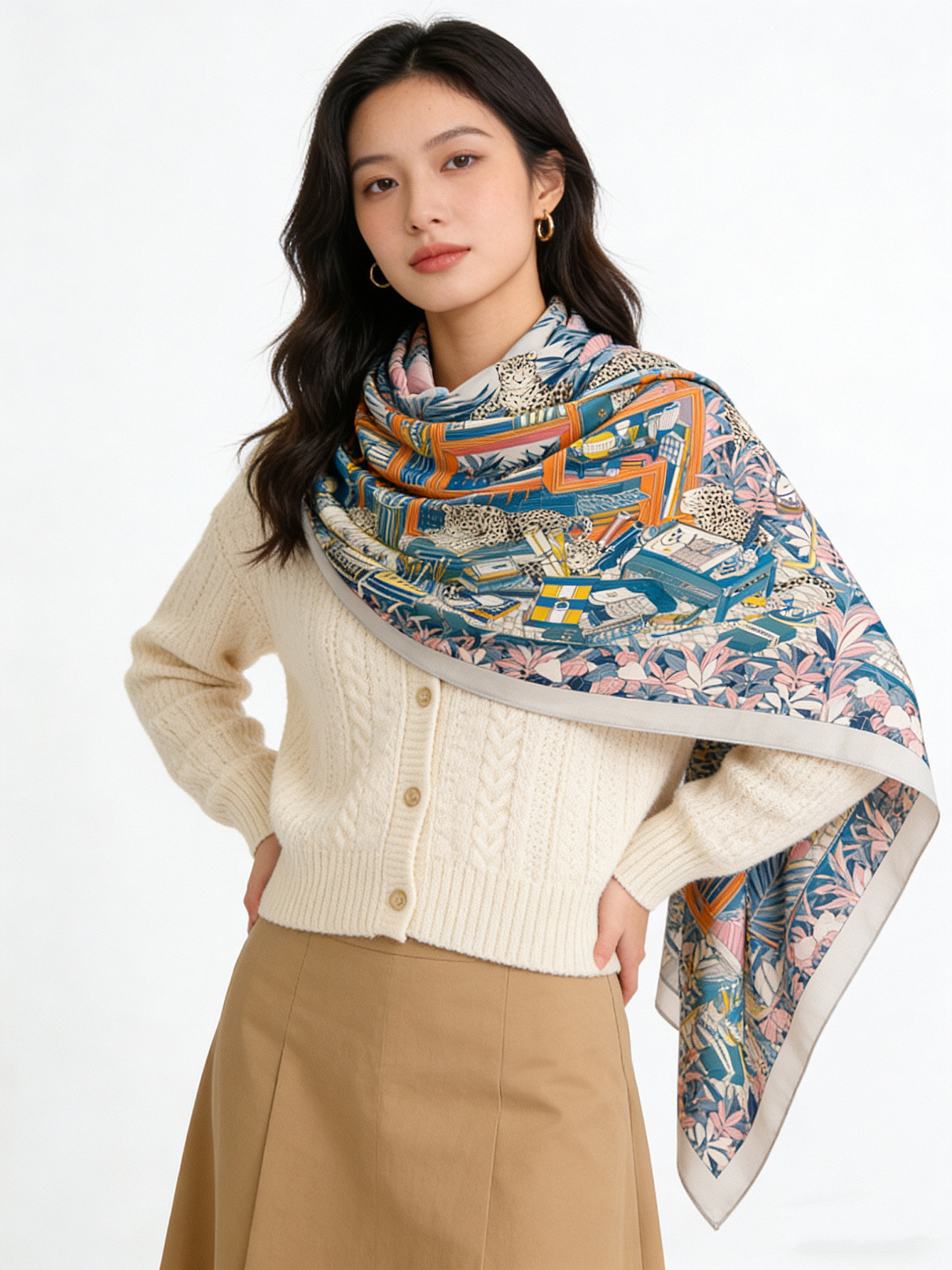 爱马仕新款双面同色 品名：十二花豹 面料：丝羊绒尺寸：140*140十二只花豹享受惬意休憩的时光。它们慵