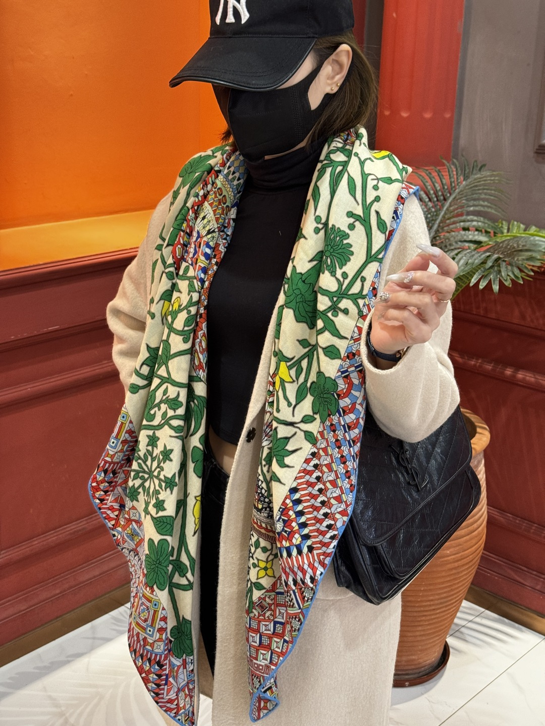 羊绒新款🆕👏👏买了都说好看‼️推荐💕爱马仕双面同色羊绒方巾【美洲豹与蜂鸟双面同色140】，顶级工艺超值‼