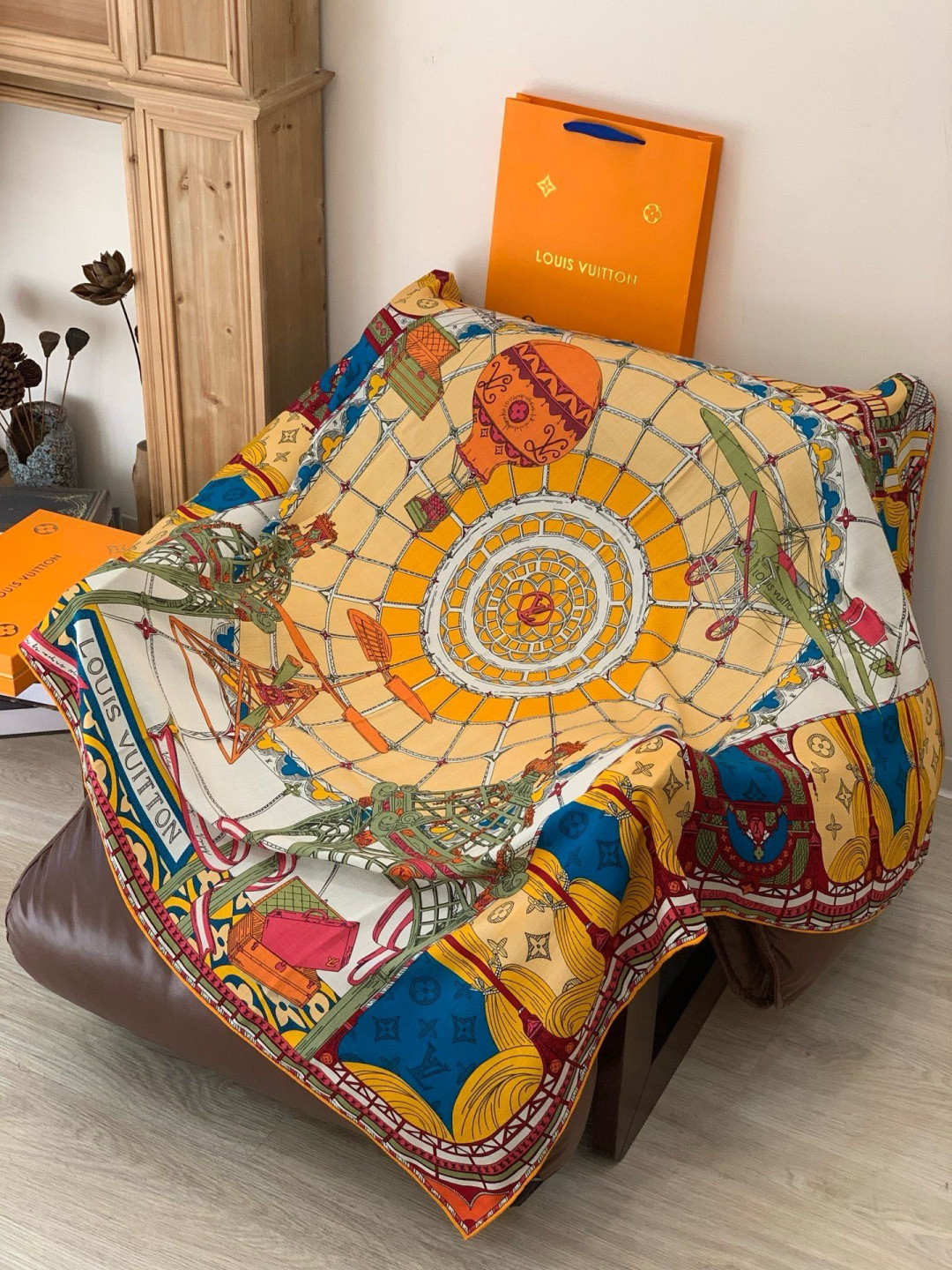 LV x TM 140披肩【140顶级丝绒双面同色披肩】本款LVxTMMonogram Multicol