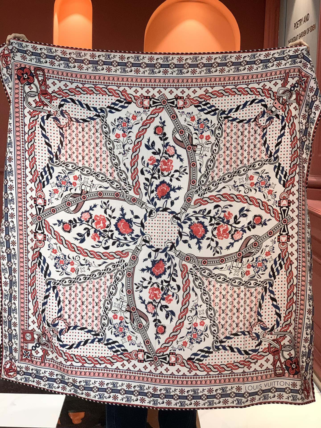 LV x TM 140披肩【140顶级丝绒双面同色披肩】本款LVxTMMonogram Multicol