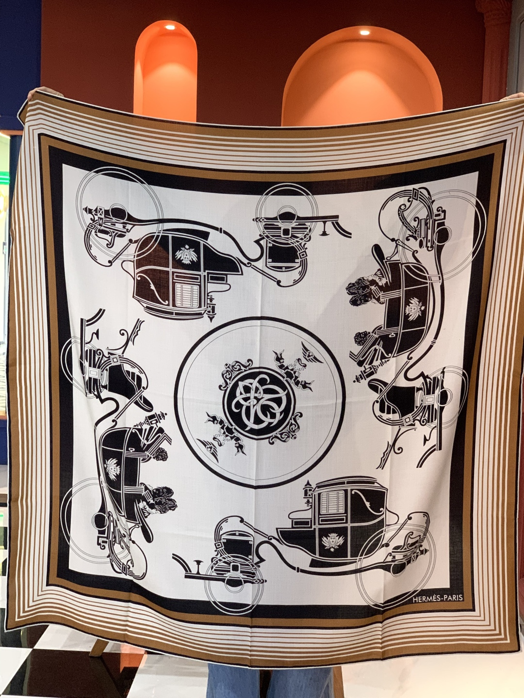 羊绒新款🆕👏👏买了都说好看‼️推荐💕爱马仕双面同色羊绒方巾【双面同色140】，顶级工艺超值‼️爱马仕专柜