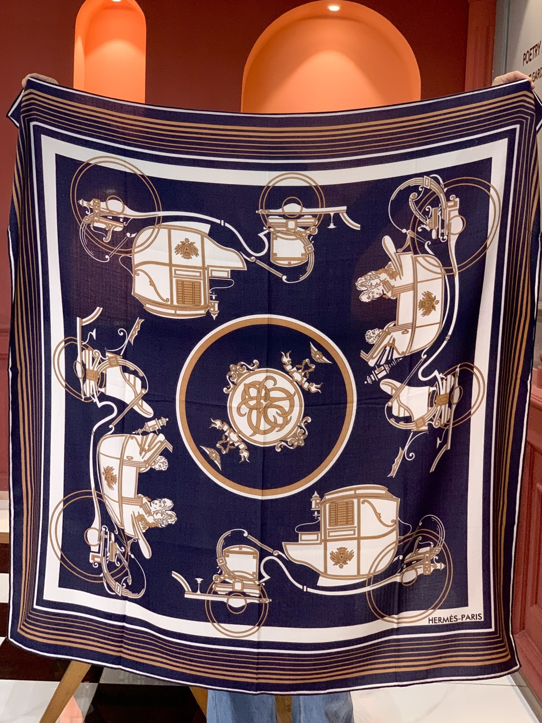 羊绒新款🆕👏👏买了都说好看‼️推荐💕爱马仕双面同色羊绒方巾【双面同色140】，顶级工艺超值‼️爱马仕专柜