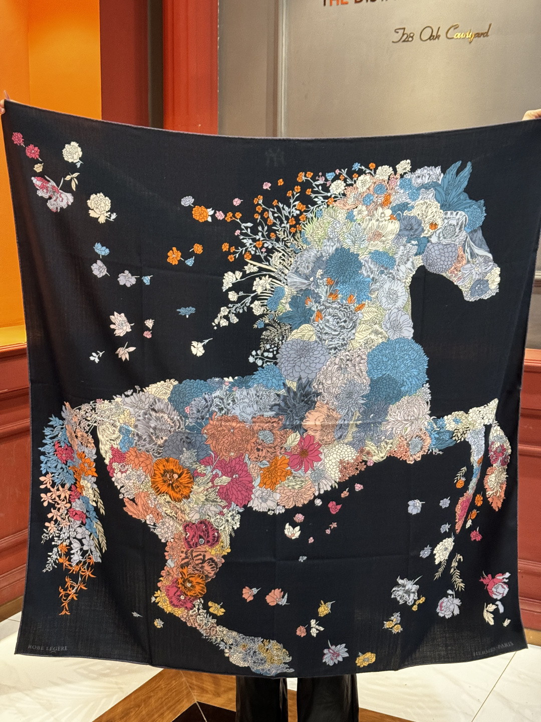 ❤ 双面同色【▪️卓尔不凡，高级有气场！！】非常抬人，带点故事的精彩！永远加分的hermes艺术单品！美