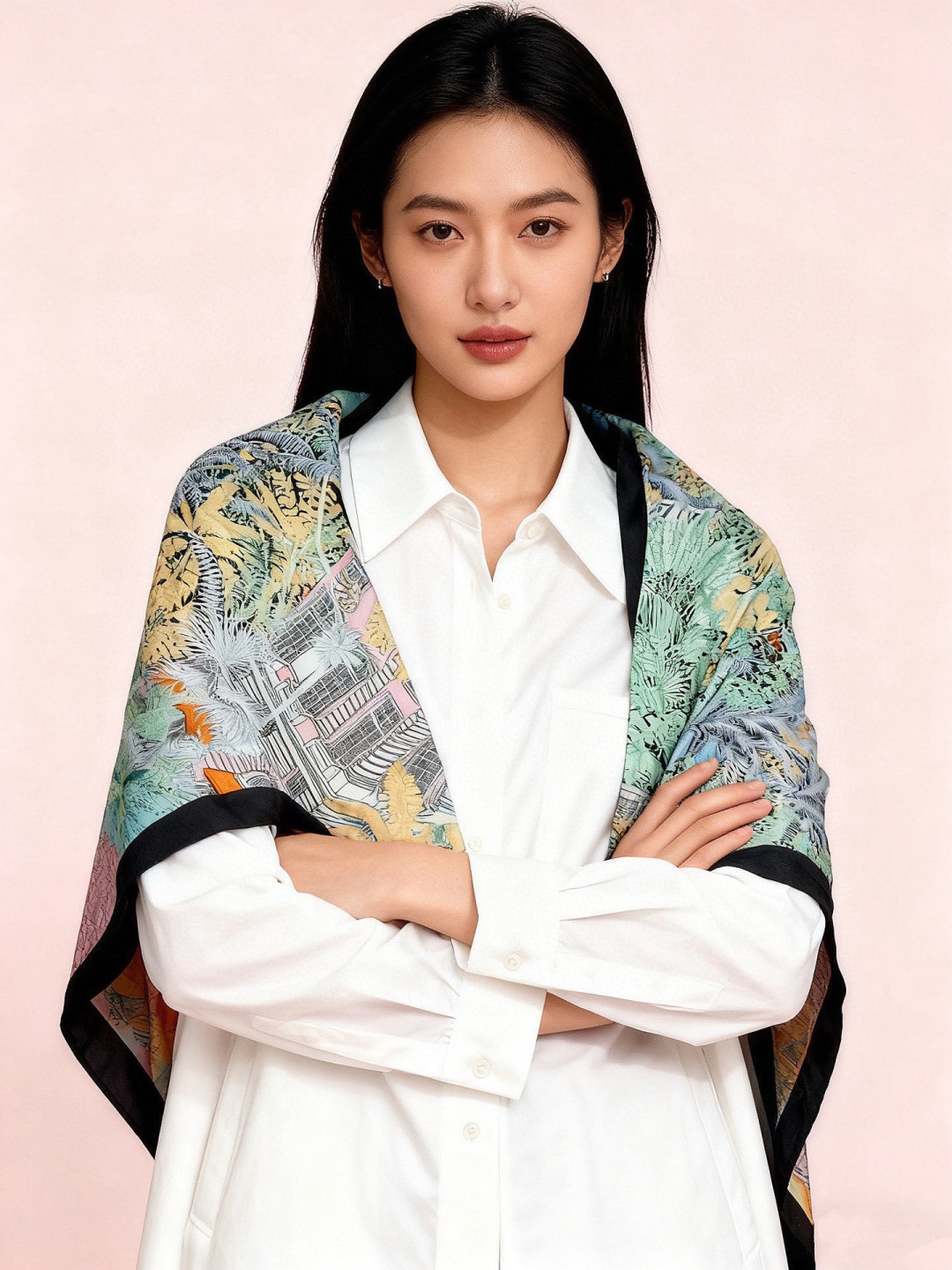 重磅推荐的140顶级丝绒双面异色披肩《回归自然》 披肩尺寸：140*140方巾 70%羊绒30%真丝这张