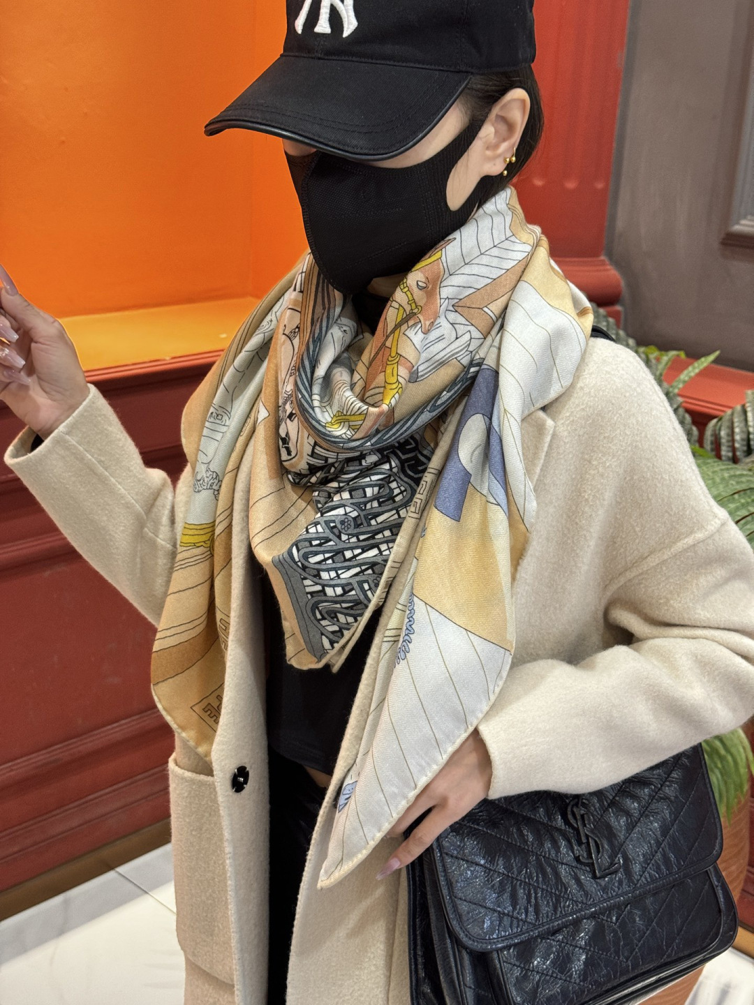 💟上新💞｛24号之谜｝羊绒大方巾[双面同色140]手工卷边H家是创意和作品故事的无限源泉，每季皆推出全新