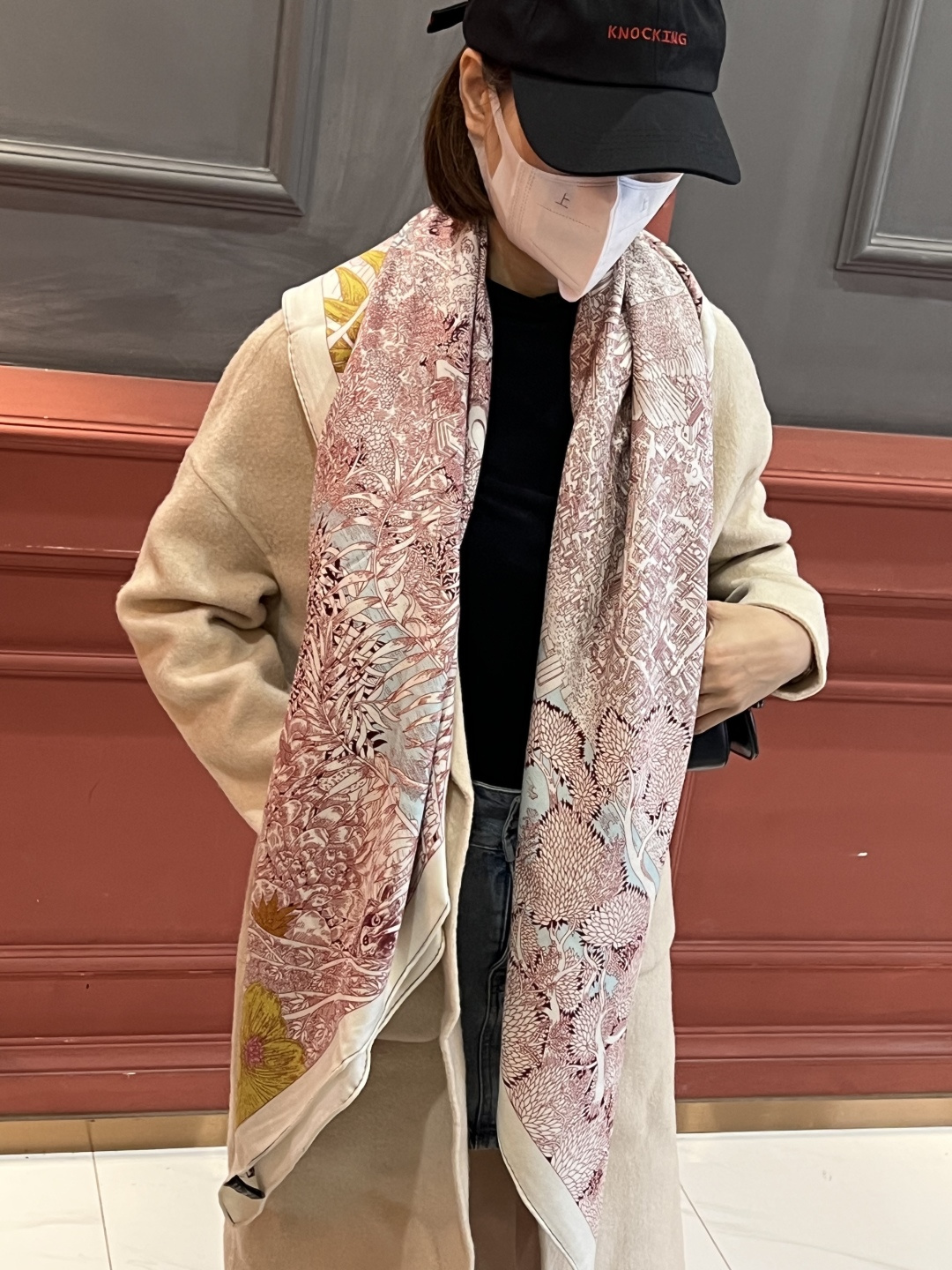 【双面同色】极品Hermes殿堂级御用推荐❗️最好的品质，美炸了哦~【训练典藏方巾】。高端丝绒方巾‼️简